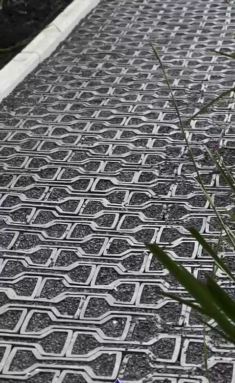Paver ecológico drenante junto ao jardim