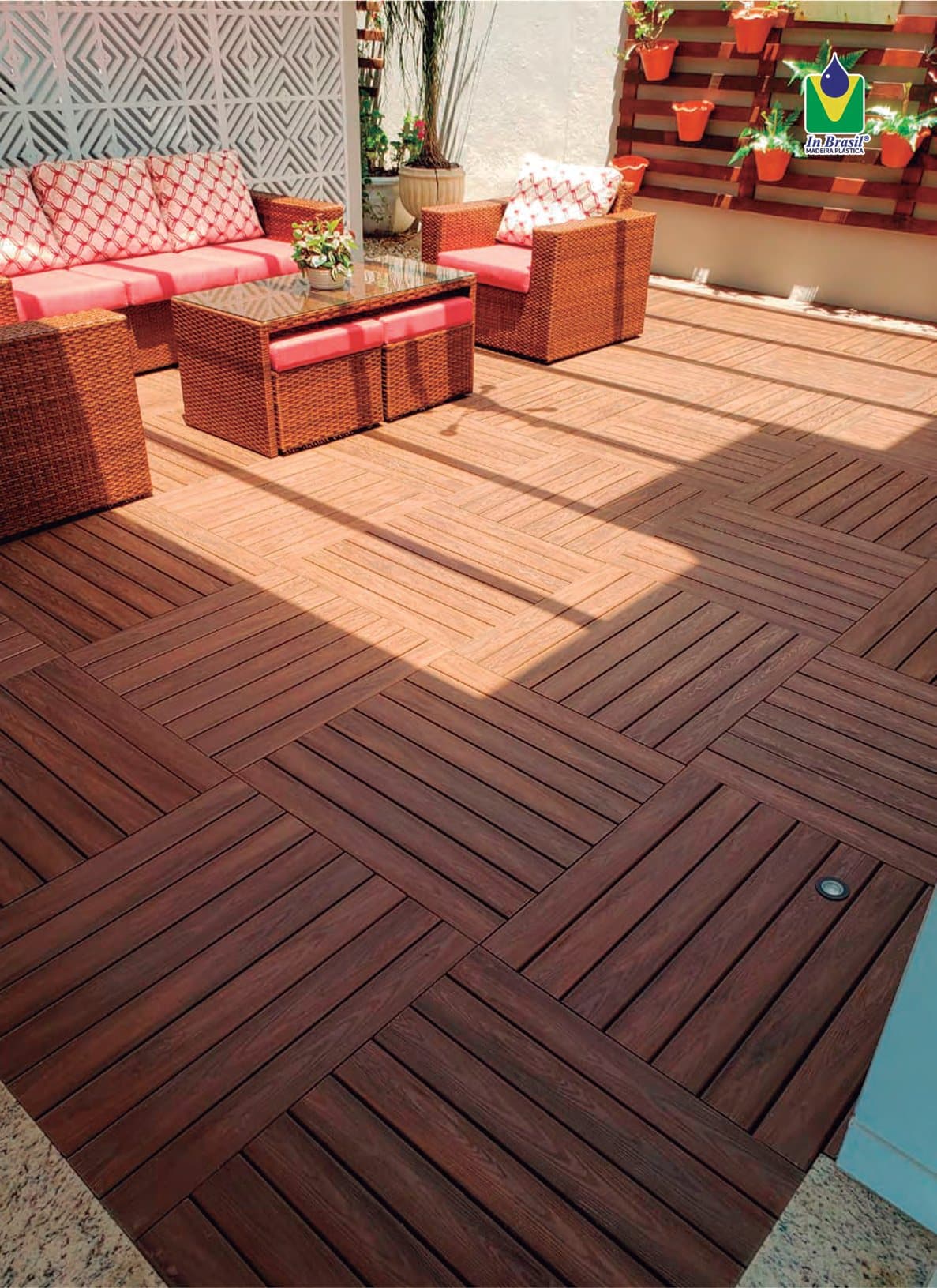 Terraço com deck de madeira plástica IN BRASIL